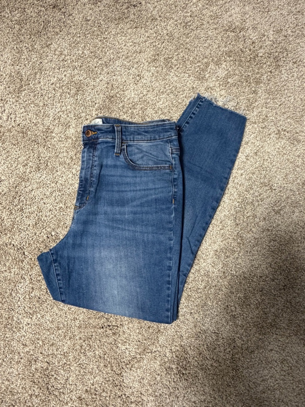 Classic Mid-Blue Women’s High-Rise Skinny Jeans - Picture 4 of 4